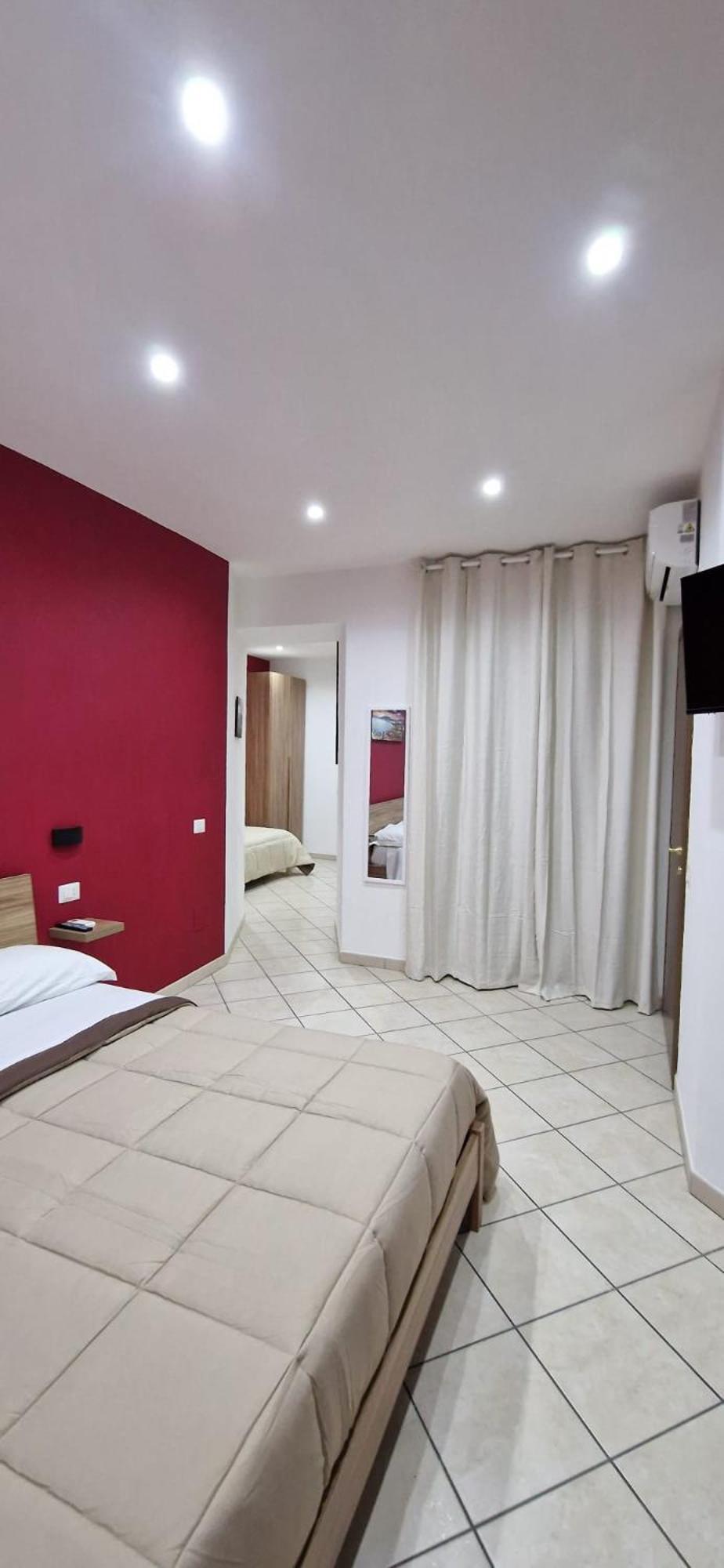 Domus Pisanelli Hotel Naples Exterior photo